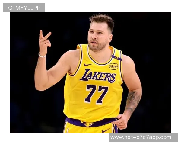 卢卡东契奇：篮球场上的天才少年与未来之星的辉煌旅程