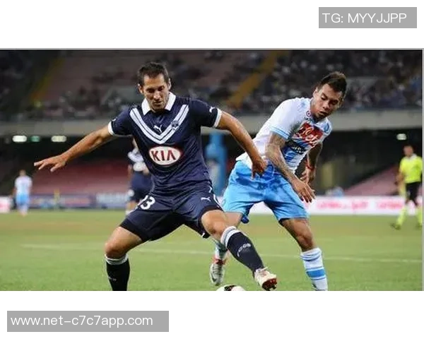 帕森拉与马都拉联的精彩对决揭示了足球战术与团队合作的重要性