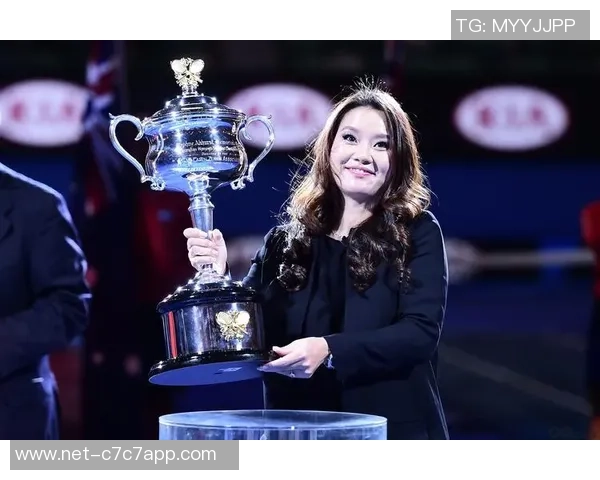 李娜在英雄联盟中的奋斗与荣耀之路深度对话揭秘