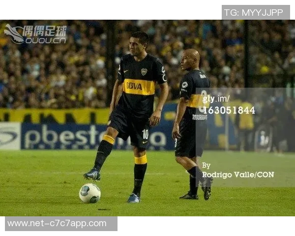 本泽马的传奇之路：从新星崛起到足坛巨星的辉煌历程